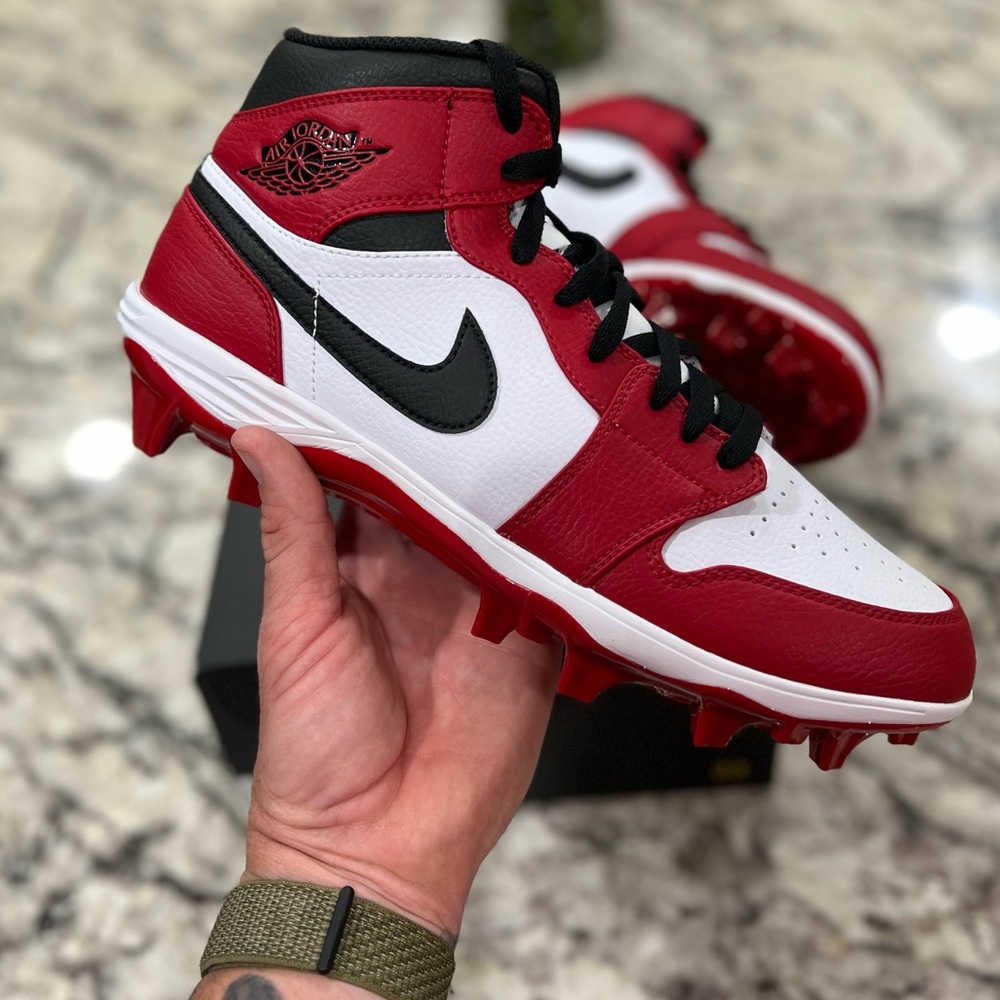 Jordan 1 Mid TD Cleat
Chicago (2023)